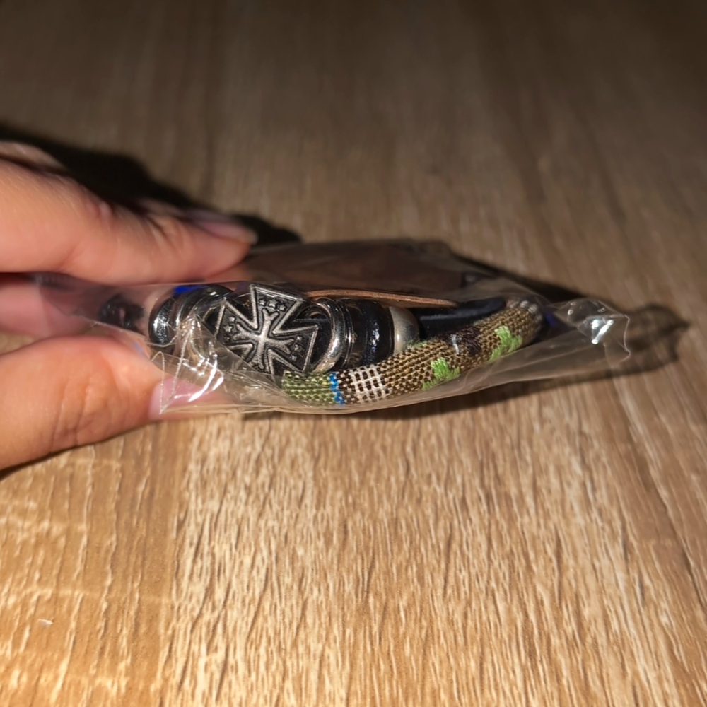 Bracelet